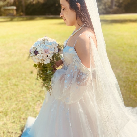 🤍CUSTOM HANDMAID IVORY WEDDING DRESS🤍 - Picture 3 of 8